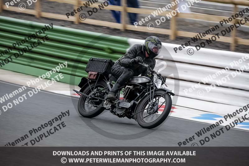 Vintage motorcycle club;eventdigitalimages;mallory park;mallory park trackday photographs;no limits trackdays;peter wileman photography;trackday digital images;trackday photos;vmcc festival 1000 bikes photographs